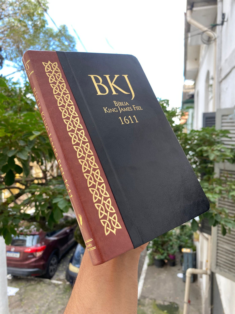 Bíblia King James Fiel 1611 Dourada com Índice e Fitilho